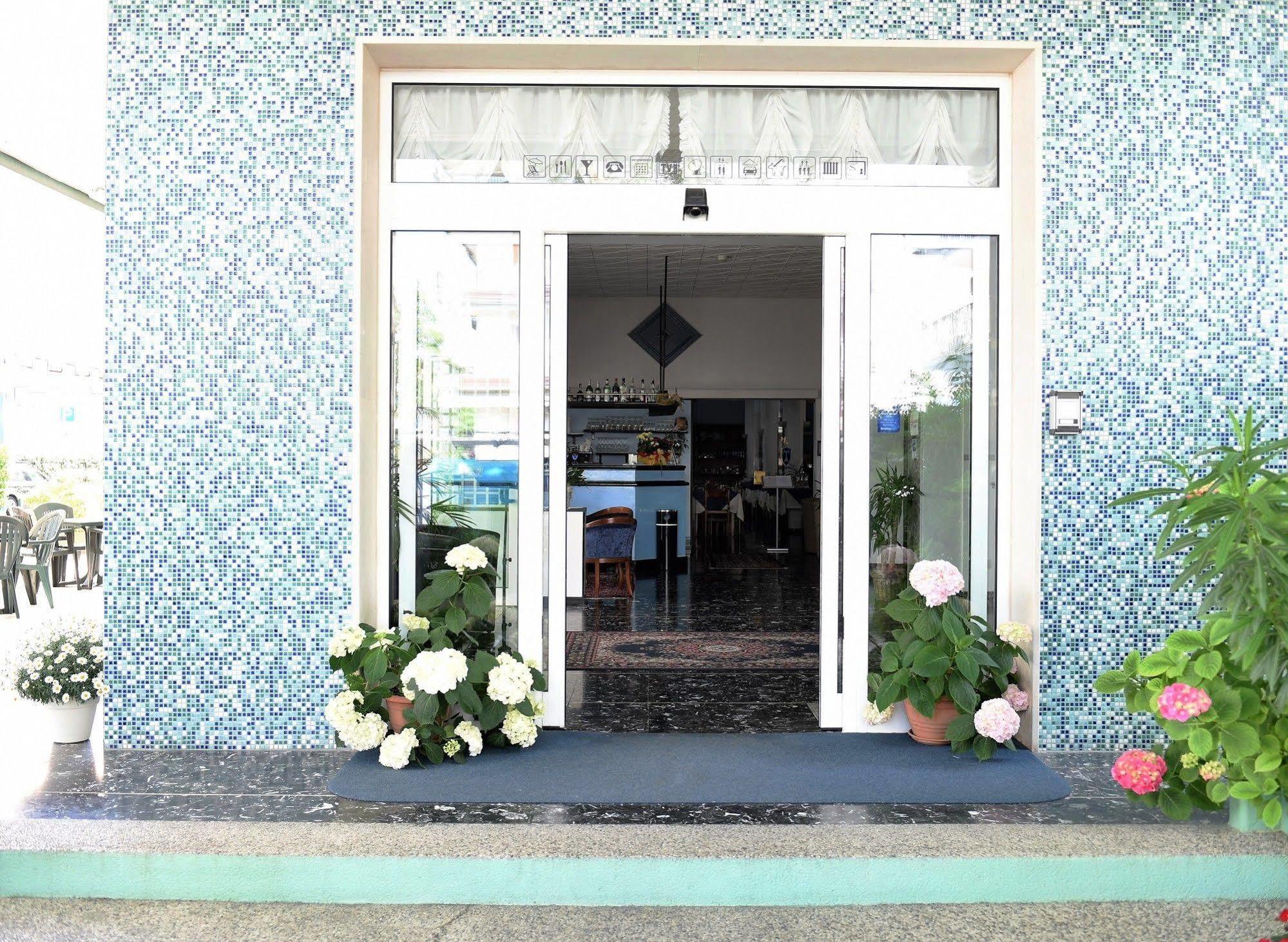 Hotel Savoia Jesolo Extérieur photo