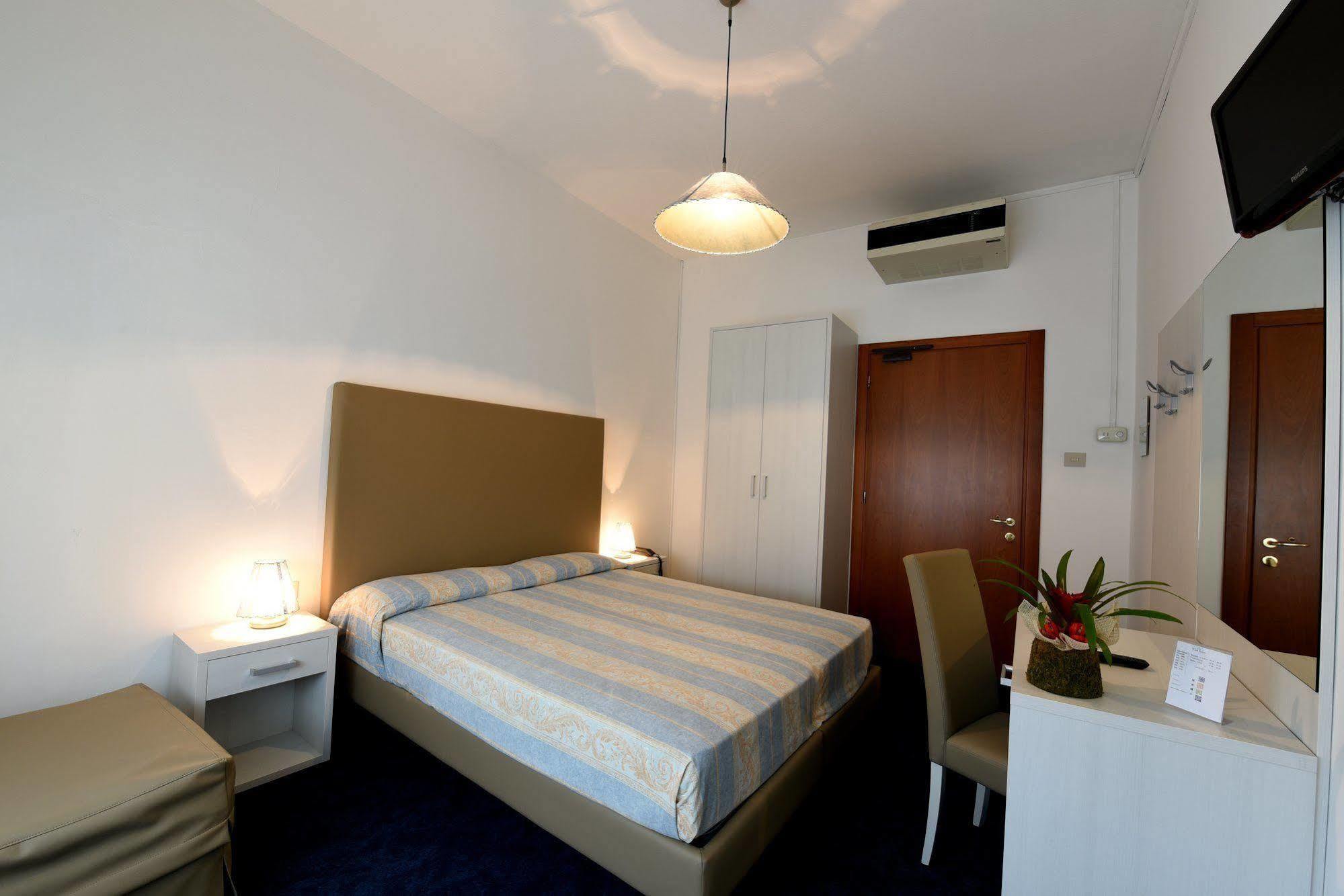 Hotel Savoia Jesolo Extérieur photo