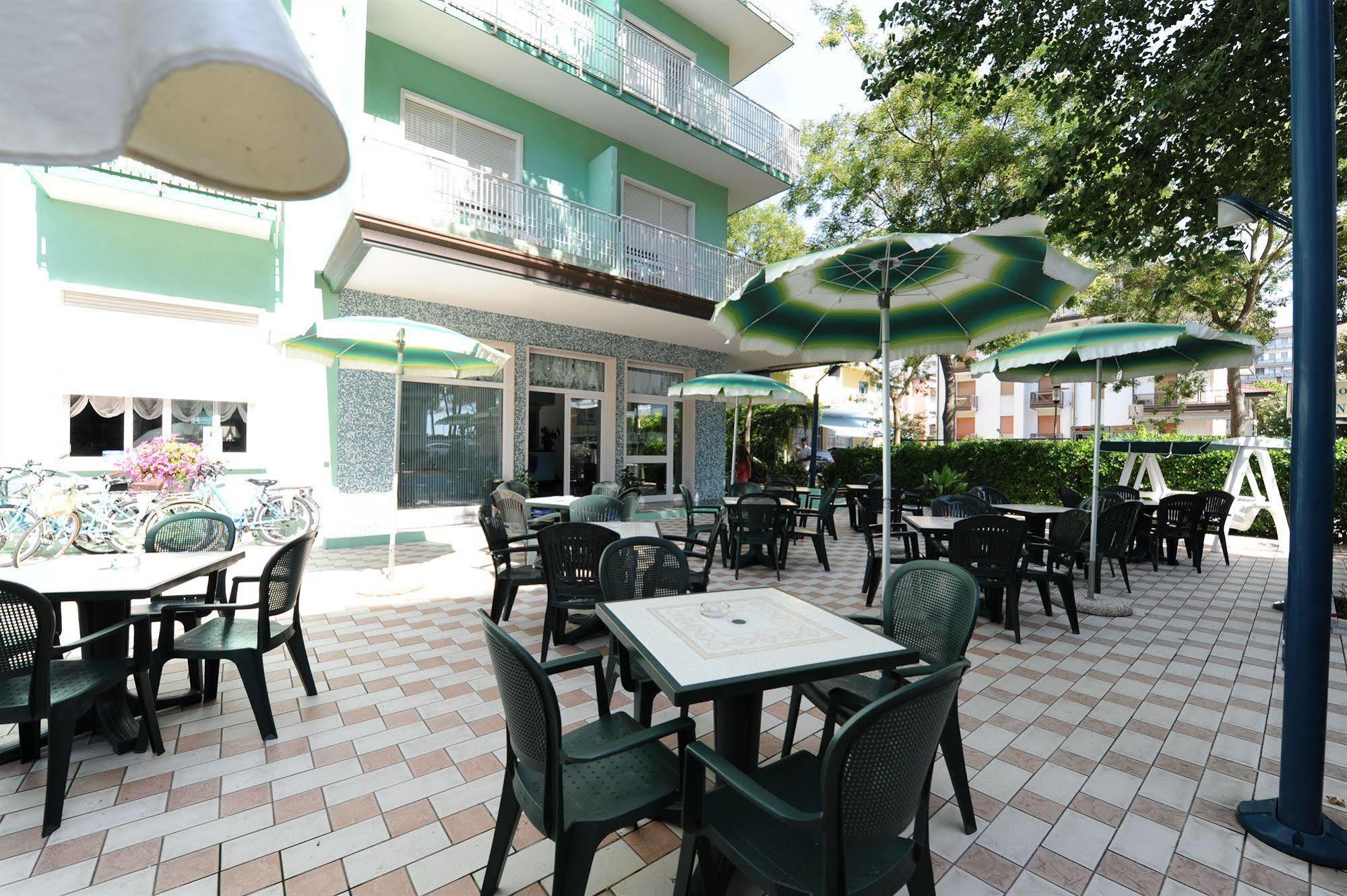 Hotel Savoia Jesolo Extérieur photo
